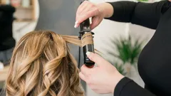 5 erros de penteado que envelhecem após os 60 anos: o que não deve fazer ao cabelo de manhã