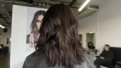 Coloração suave do cabelo, com resultado visível: 8 tons que a farão parecer mais jovem