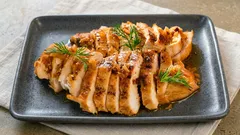 Como transformar peito de frango seco num prato suculento: dicas simples de cozinha