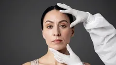 produtos que causam o envelhecimento da pele. Abandone-os para parecer mais jovem.