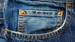 Por que é necessário um pequeno bolso dentro do bolso grande nas calças jeans?