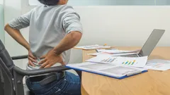 Dores nas costas: 6 hábitos diários que as provocam e como livrar-se deles