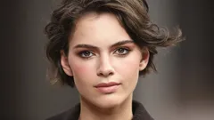 Regra das 2,25 polegadas: um teste simples para fazer em casa e perceber se um corte curto lhe fica bem